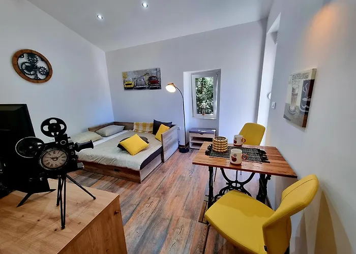 Retro Chic Studio Pula