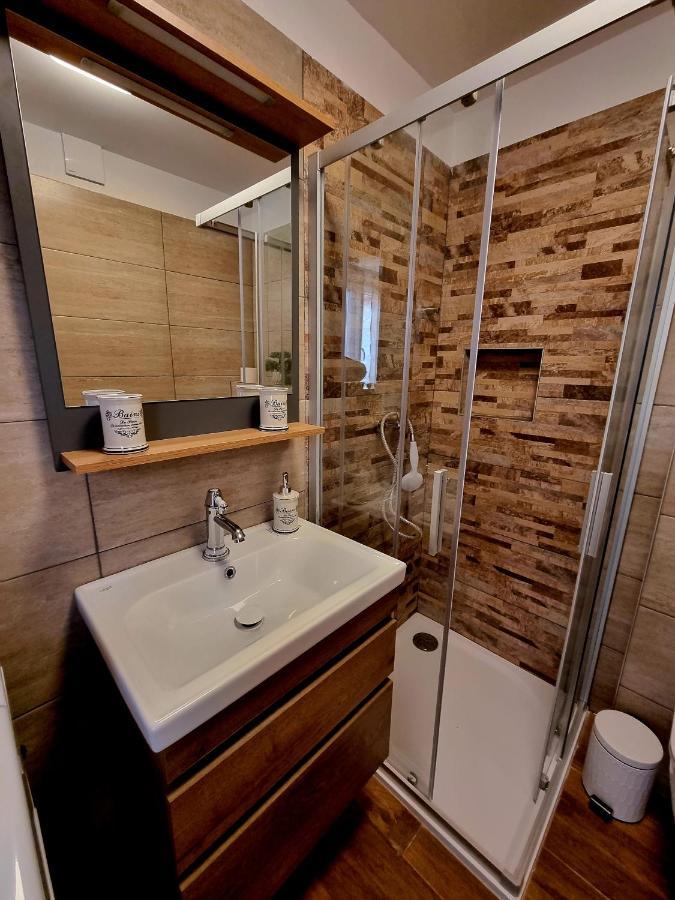 Apartment Retro Chic